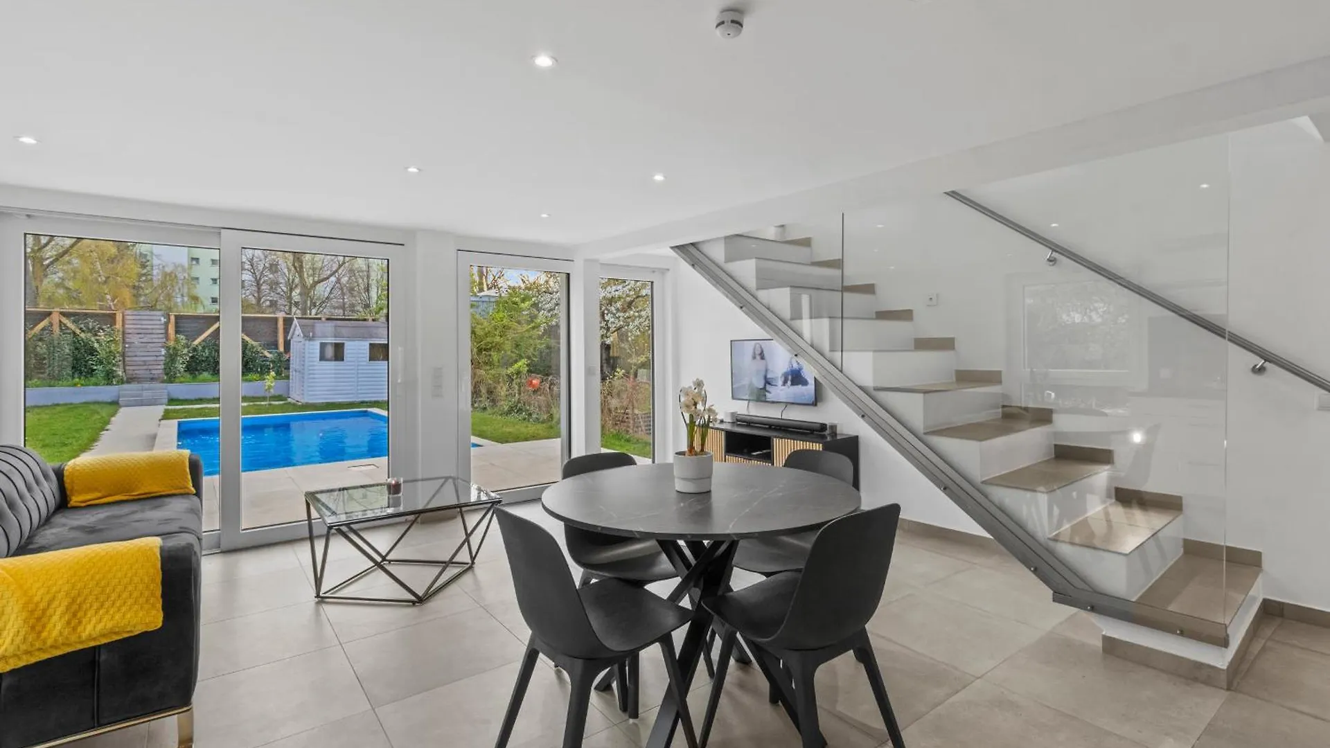Villa Jaeger Mit Pool In Wien Austria